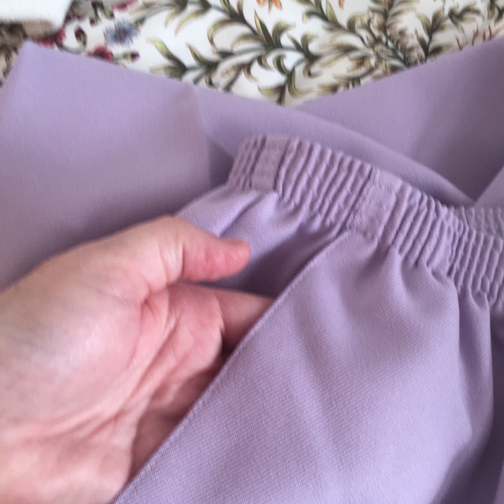 Alfred Dunner, size 14, lavender, excellent condition, elastic waist, two pocket - Picture 5 of 5